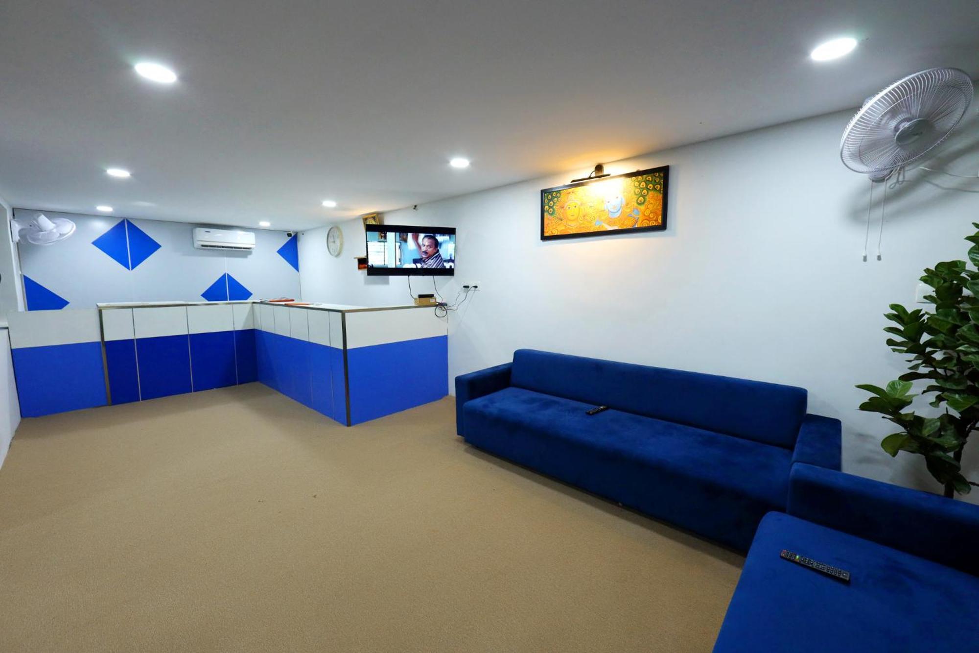 Temple View Residency Hotel Chottanikara Buitenkant foto