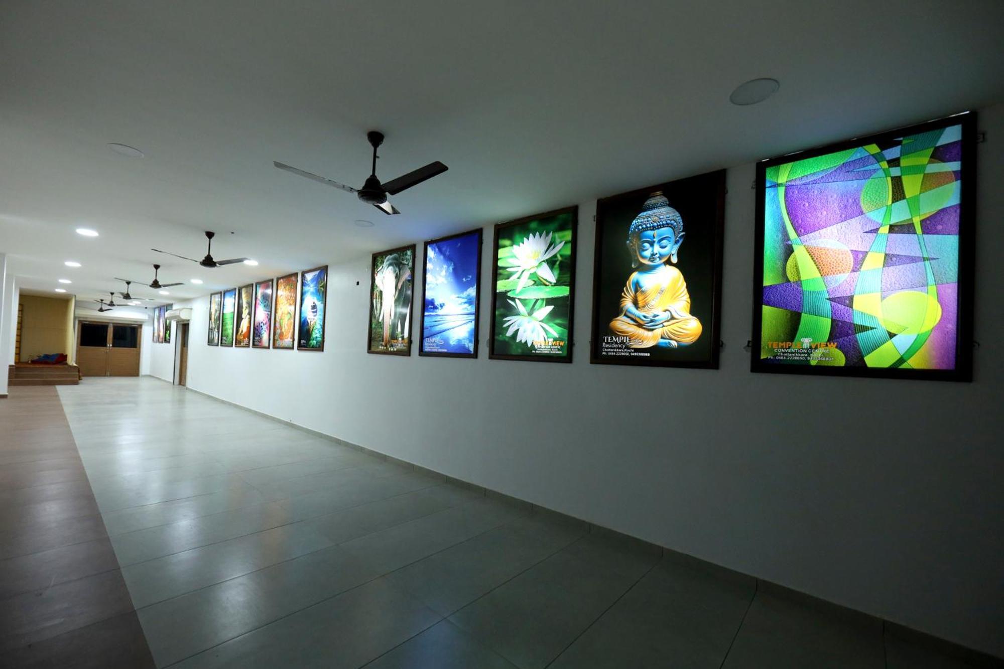 Temple View Residency Hotel Chottanikara Buitenkant foto