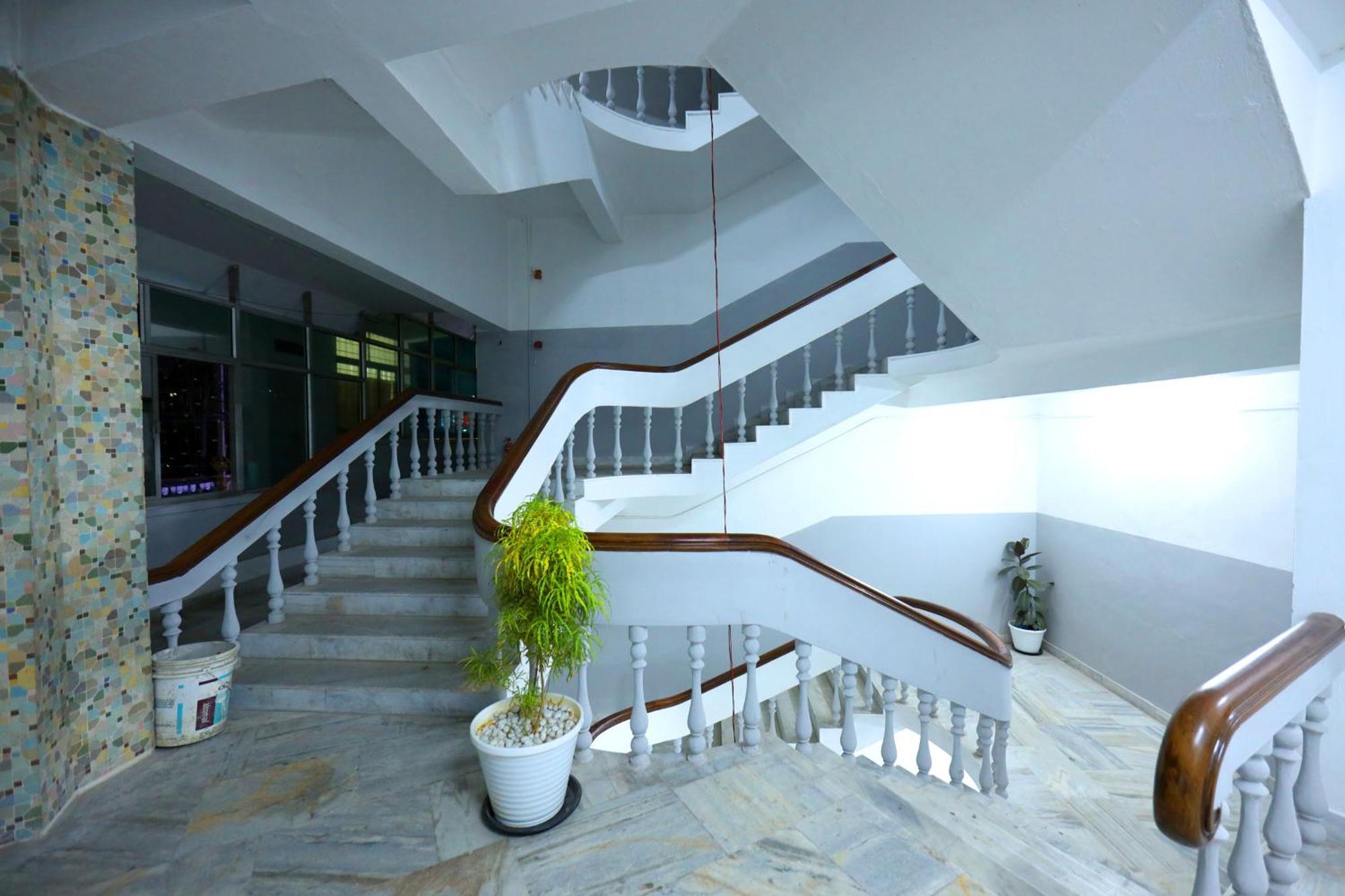 Temple View Residency Hotel Chottanikara Buitenkant foto