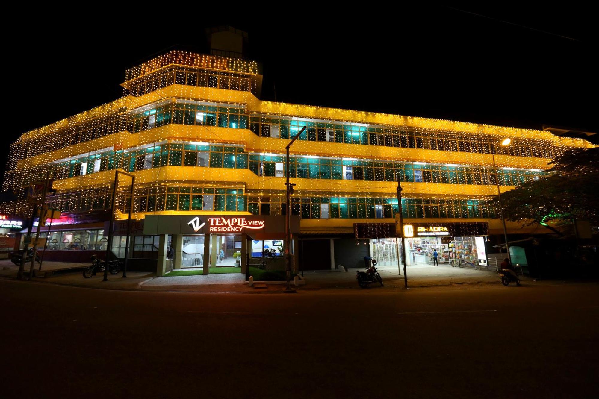 Temple View Residency Hotel Chottanikara Buitenkant foto