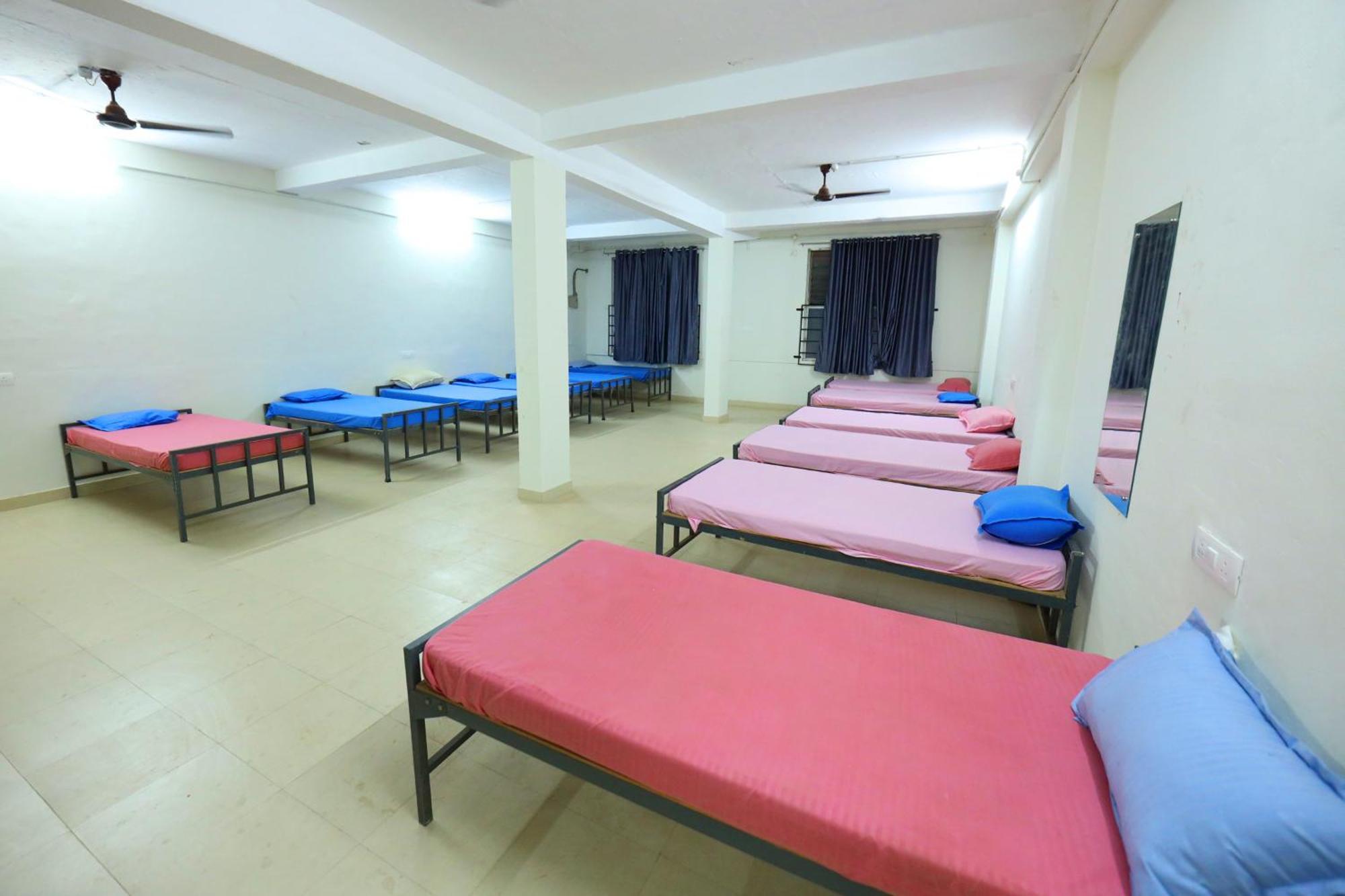 Temple View Residency Hotel Chottanikara Buitenkant foto