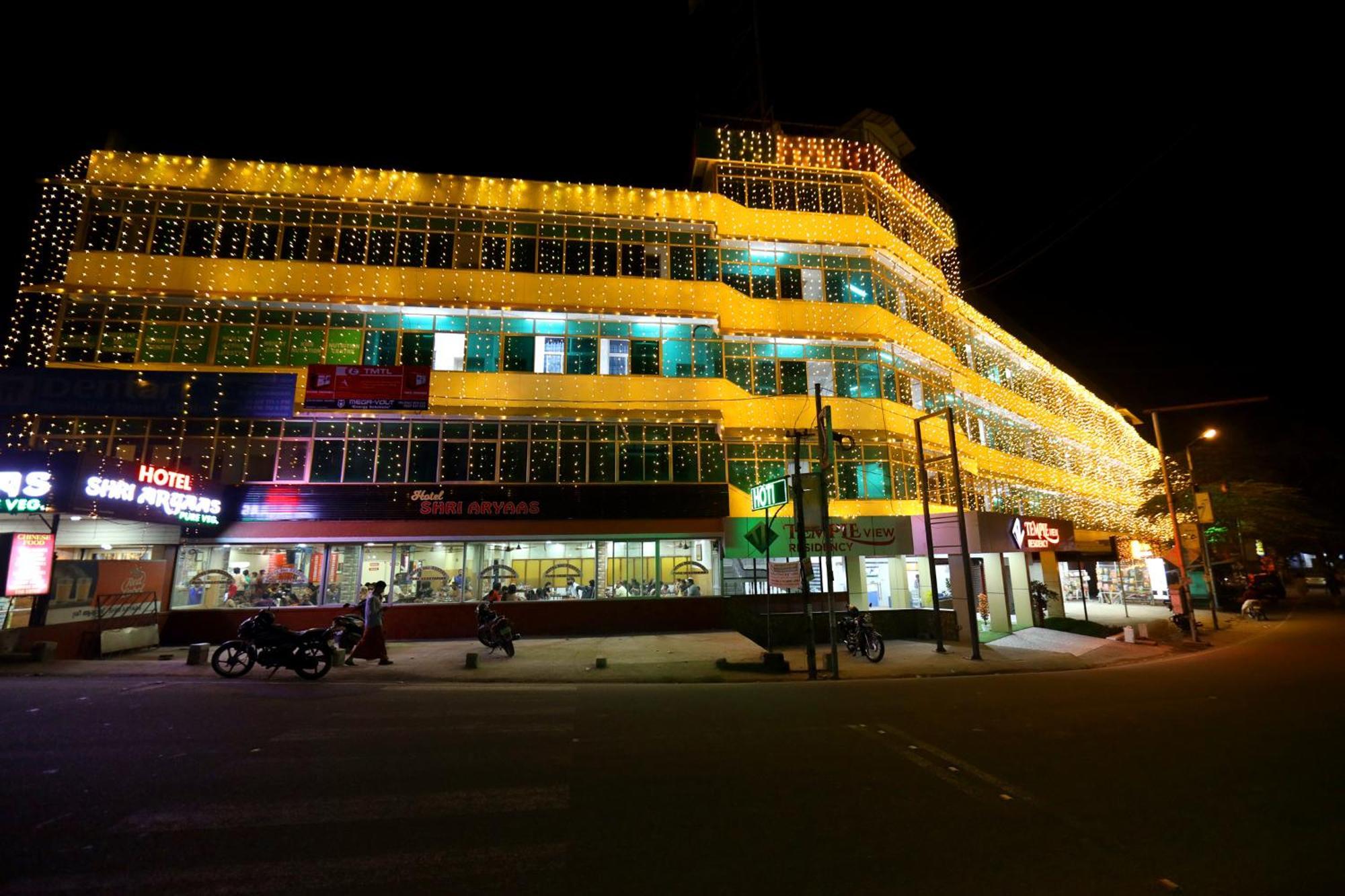 Temple View Residency Hotel Chottanikara Buitenkant foto