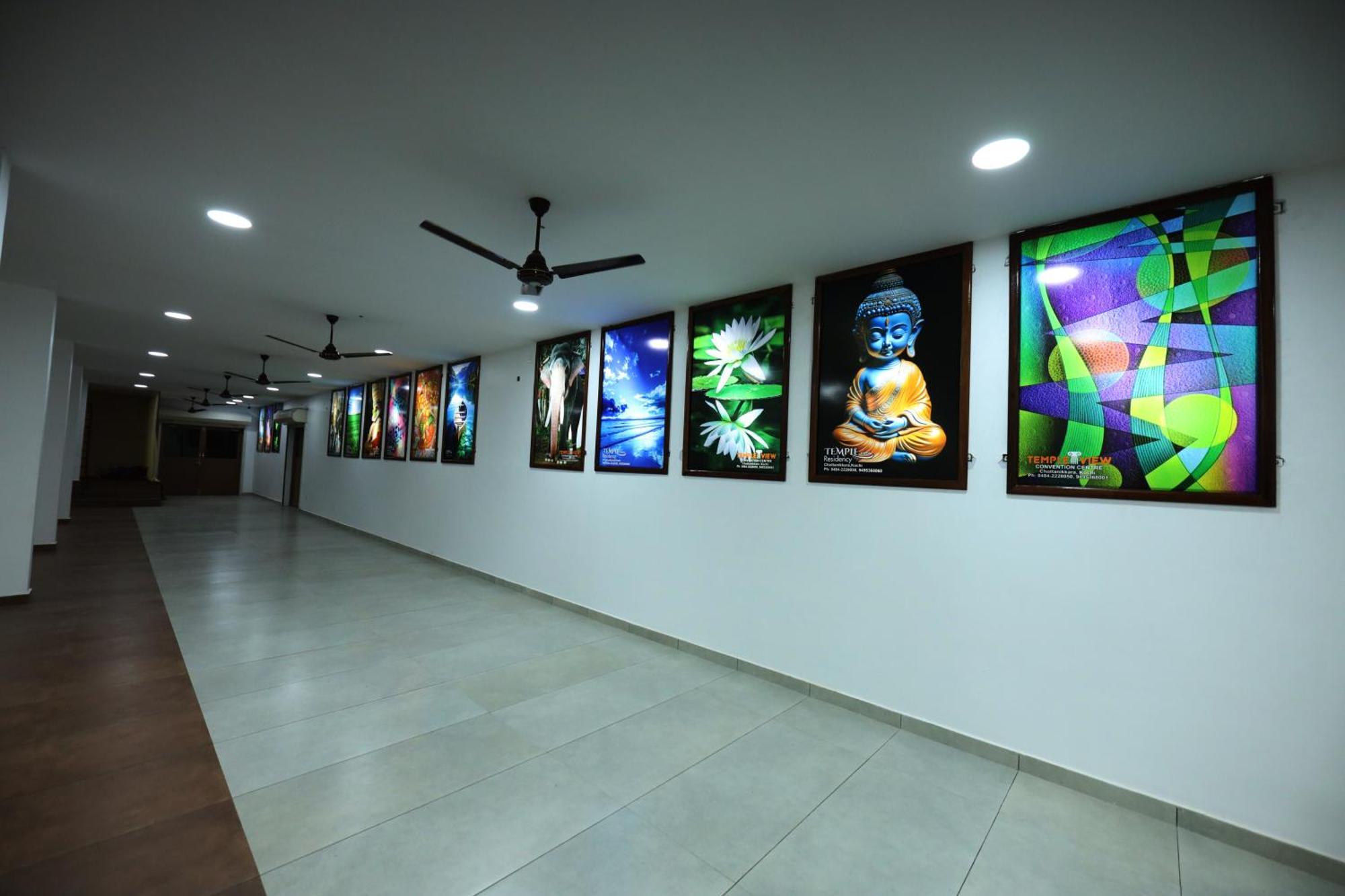 Temple View Residency Hotel Chottanikara Buitenkant foto